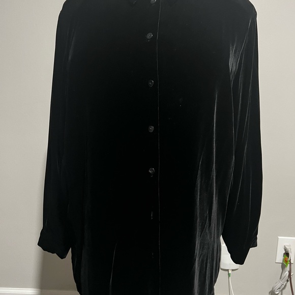 Plus Size Top - Picture 4 of 6